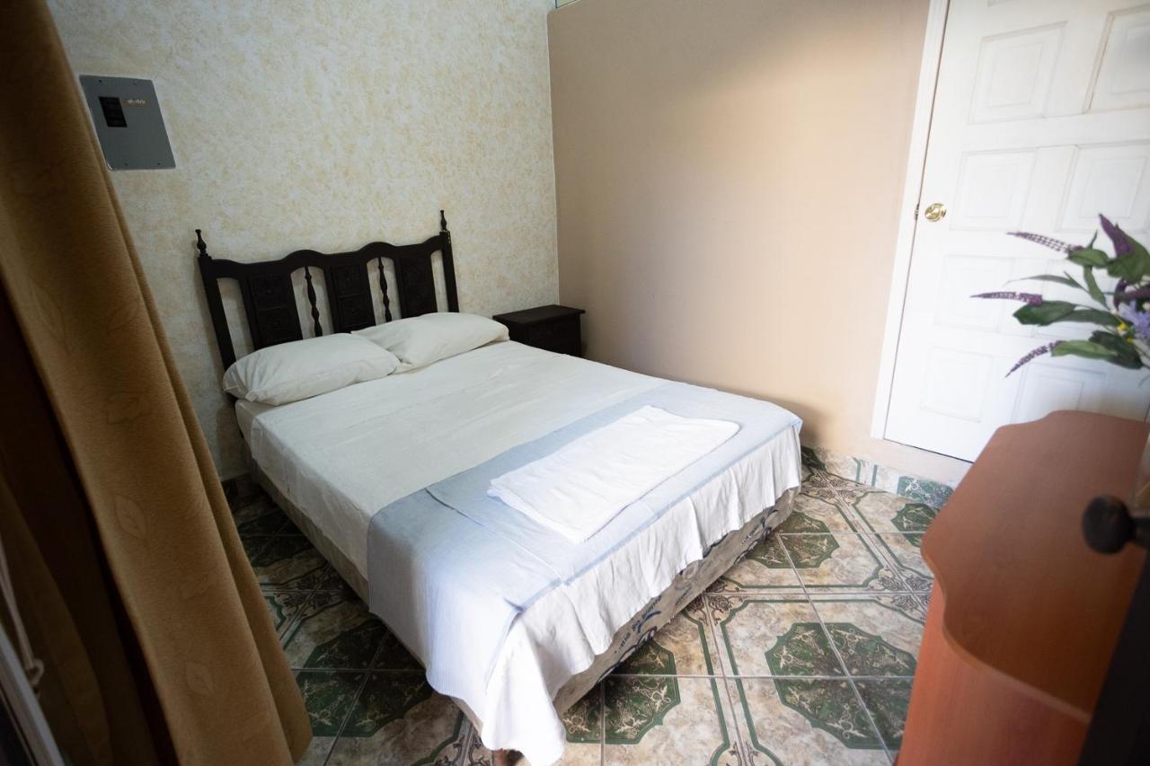 Hotel Casa De Don Francisco 弗洛勒斯 外观 照片