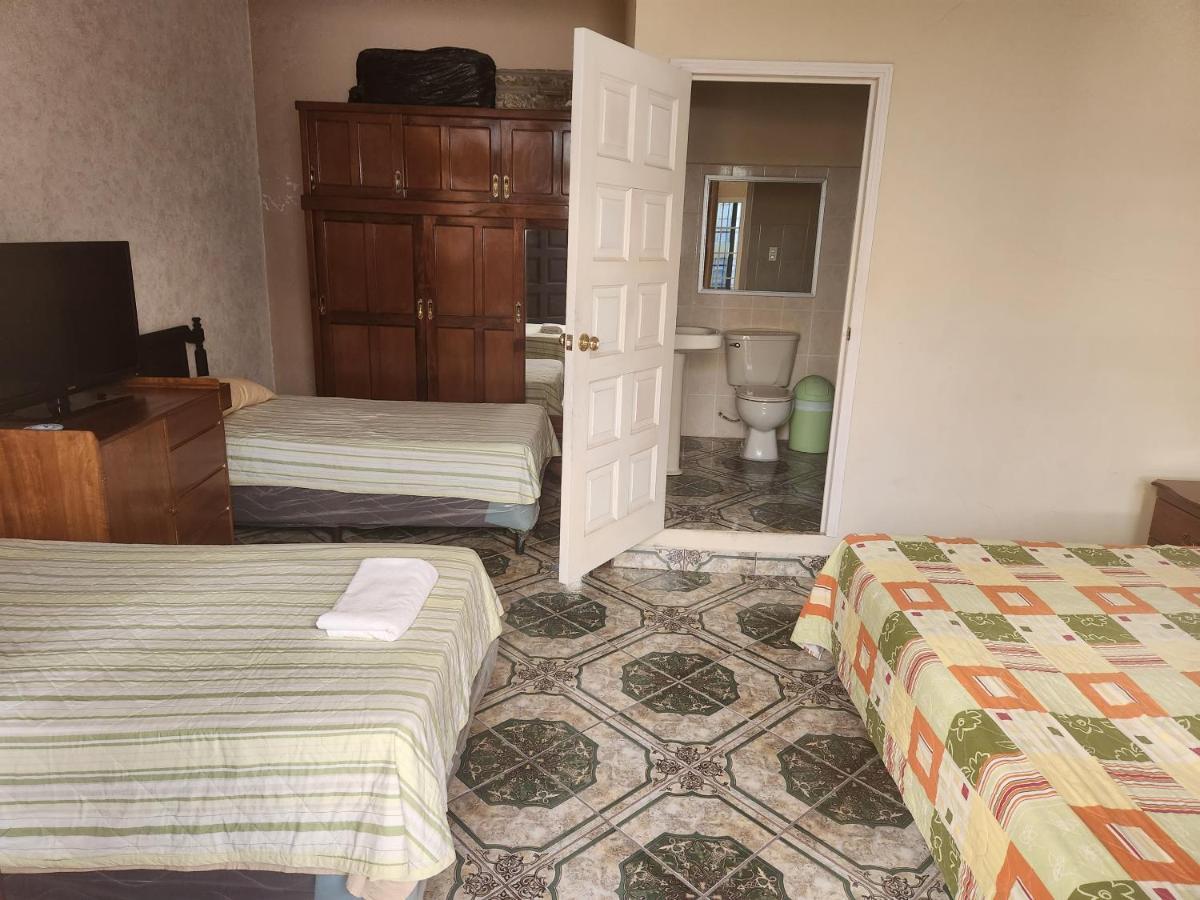 Hotel Casa De Don Francisco 弗洛勒斯 外观 照片